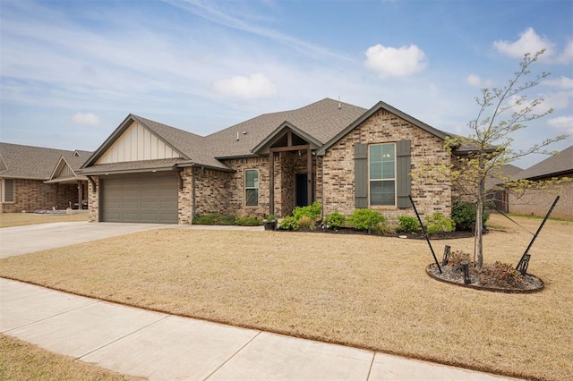 craftsman-style house with a garage