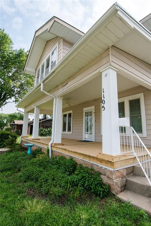 view of front of house with covered porch