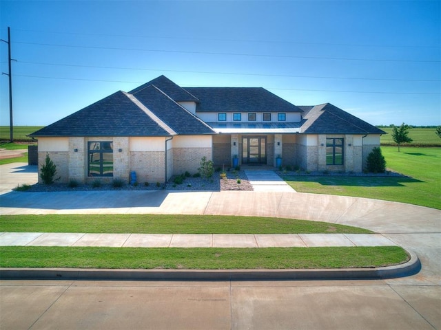 view of front of house featuring a front yard