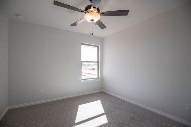 unfurnished room featuring carpet flooring and ceiling fan