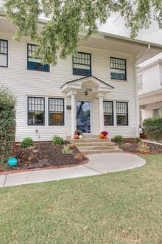 view of front of home with a front yard