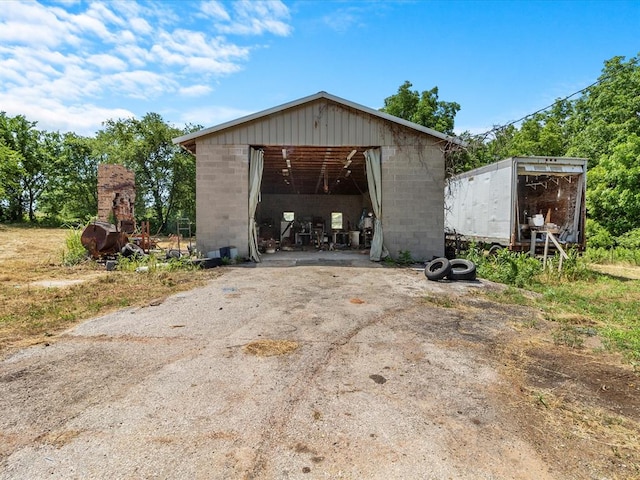 view of outbuilding