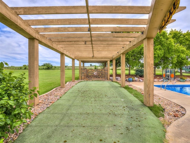 view of yard featuring a pergola