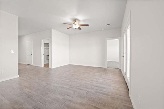 empty room with ceiling fan