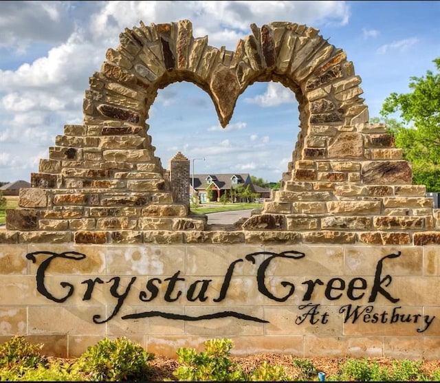 2405 Crystal Creek Dr, Yukon, OK 73099 - view of community / neighborhood sign