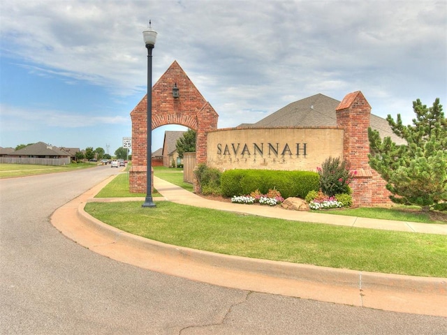 view of community / neighborhood sign