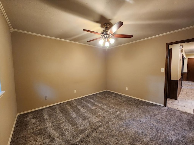 unfurnished room featuring light carpet, crown molding, and ceiling fan