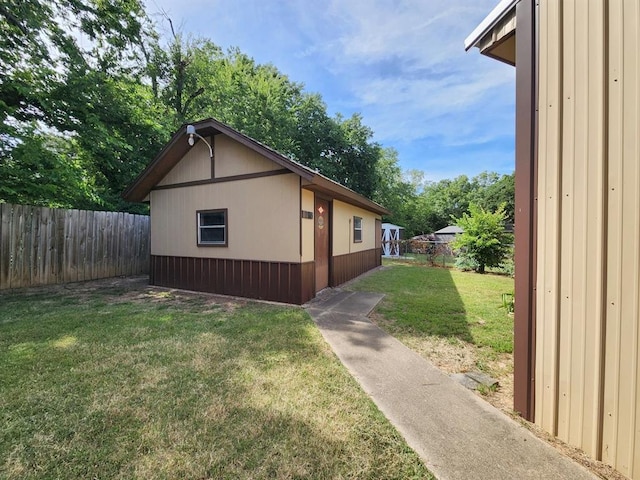 1116 Reid Cir, Seminole, OK 74868 - view of side of property featuring an outbuilding