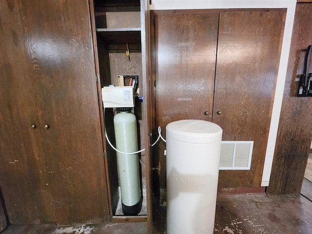 1116 Reid Cir, Seminole, OK 74868 - view of utility room