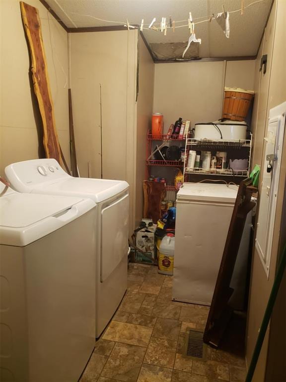 laundry room featuring independent washer and dryer