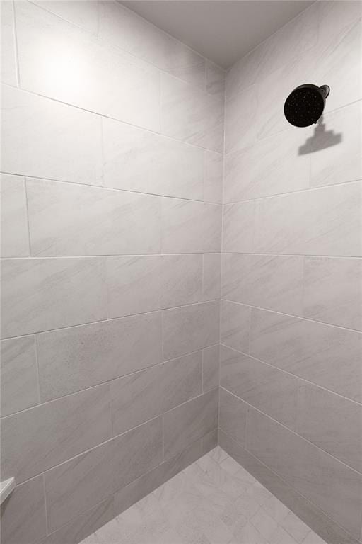 1733 Taines Turn, Norman, OK 73072 - full bathroom with tiled shower