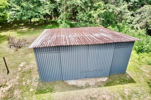 view of outbuilding