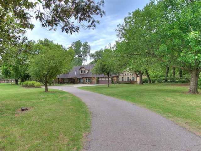 exterior space featuring a yard