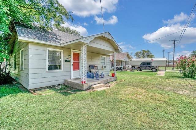 view of front of house with a front yard