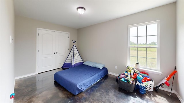 bedroom with a closet