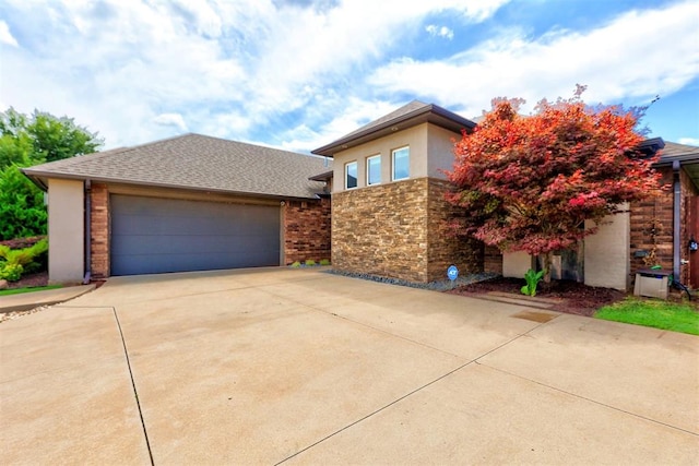 view of front of house featuring a garage