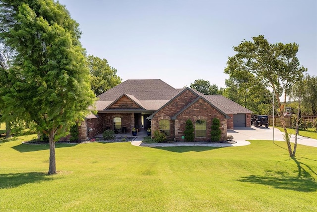 craftsman-style home featuring a garage and a front lawn