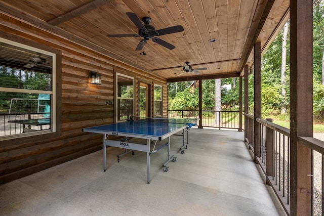 view of patio / terrace with covered porch