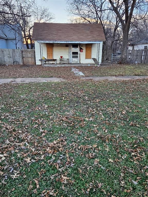 view of front of property