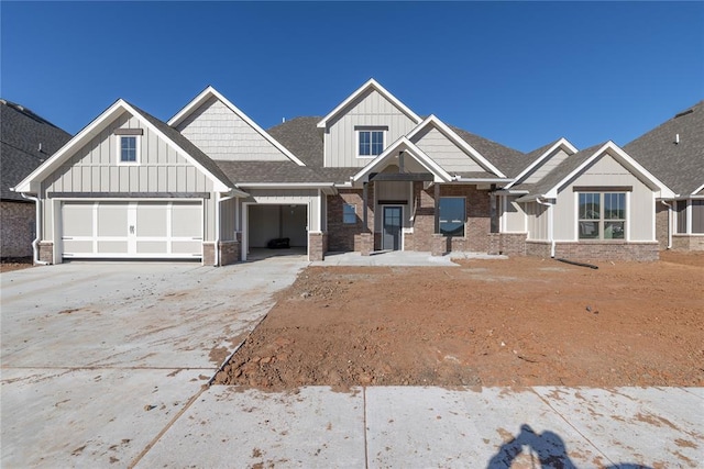 craftsman-style home featuring a garage