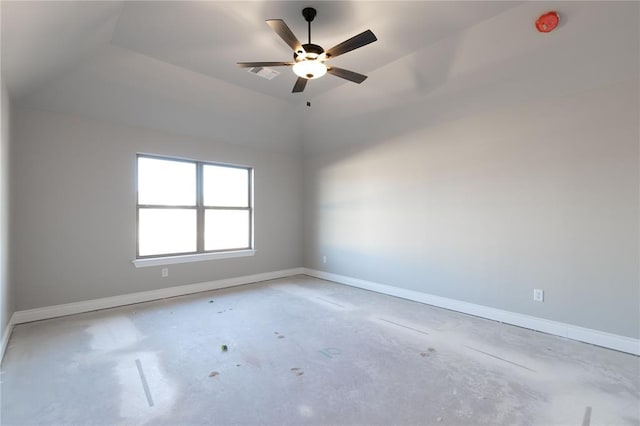 empty room featuring ceiling fan