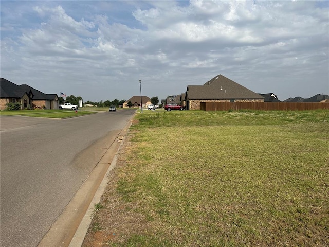 Listing photo 3 for 2105 N Club House Dr, Weatherford OK 73096