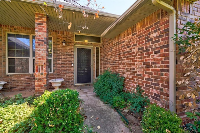 property entrance featuring covered porch