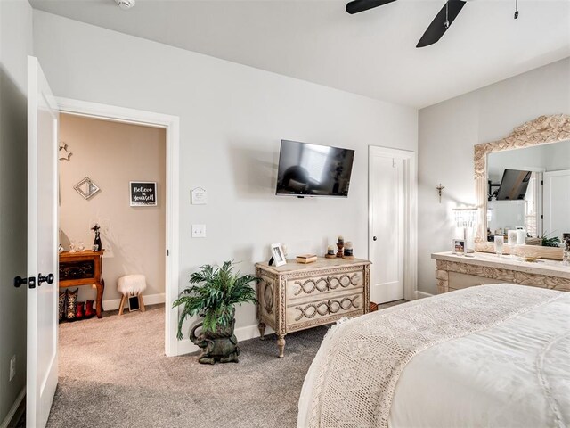 bedroom featuring carpet flooring and ceiling fan