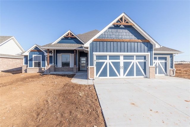 craftsman-style house with a garage