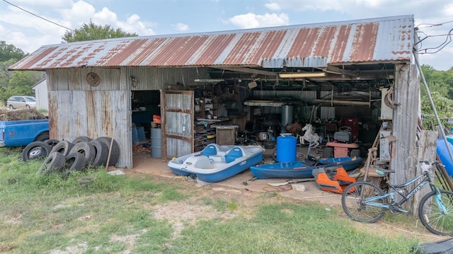 view of outbuilding