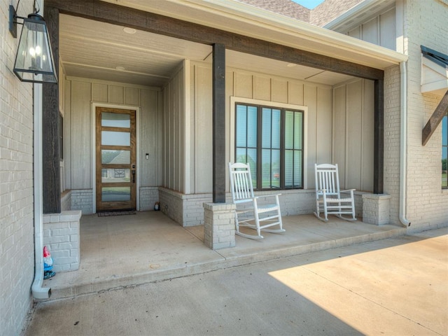 entrance to property with covered porch