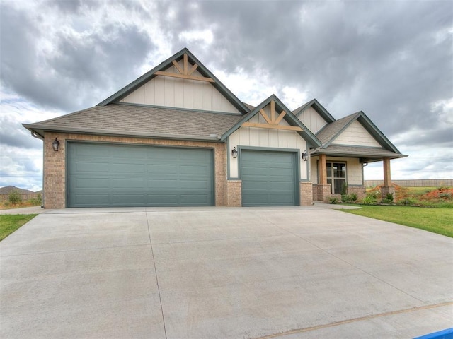 craftsman-style home featuring a porch and a garage