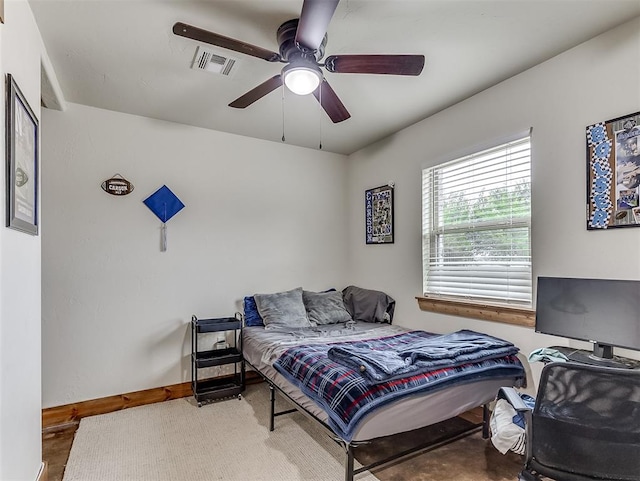 bedroom with carpet and ceiling fan