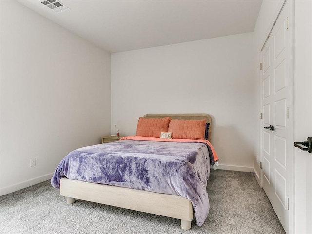 bedroom featuring carpet floors