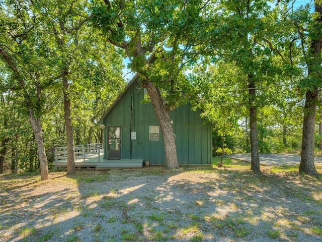 view of outbuilding