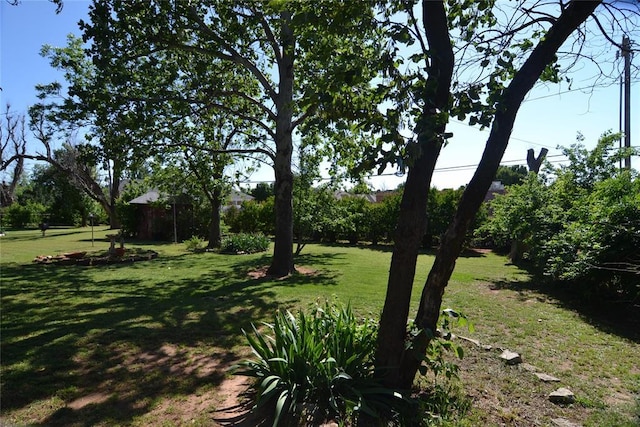 5932 NW 62nd Ter, Oklahoma City, OK 73122 - view of green lawn