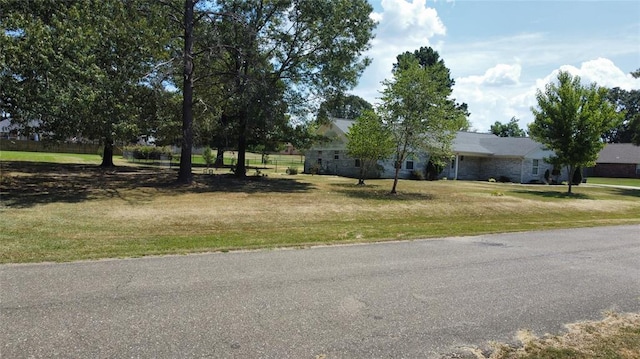 view of front of house with a front lawn