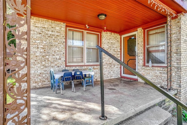 view of patio / terrace with covered porch