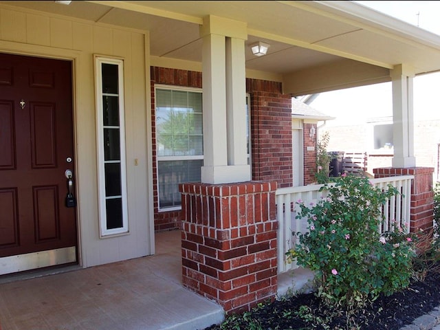 property entrance with a porch