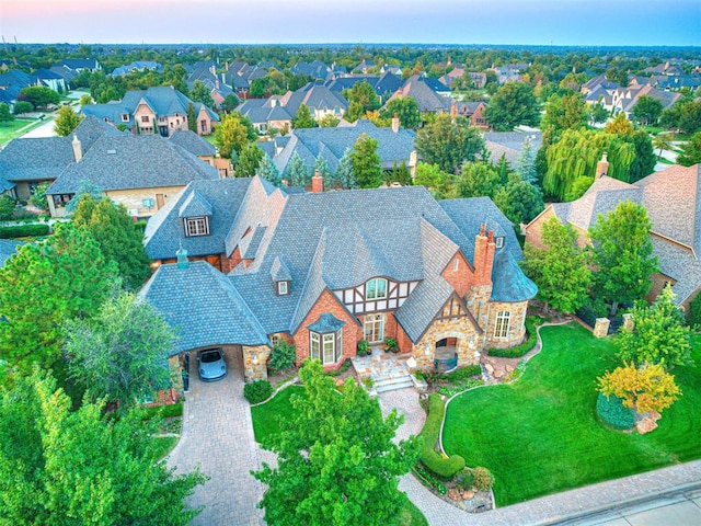 view of aerial view at dusk