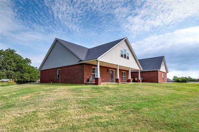 view of front of property with a front yard