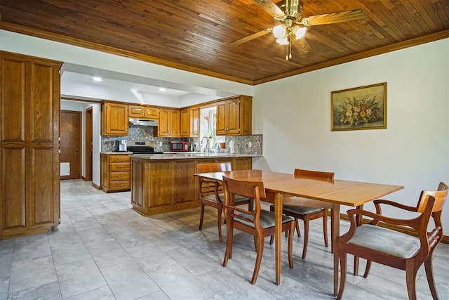 kitchen featuring kitchen peninsula, backsplash, wood ceiling, ceiling fan, and stainless steel stove