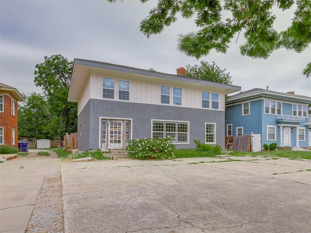 view of front property