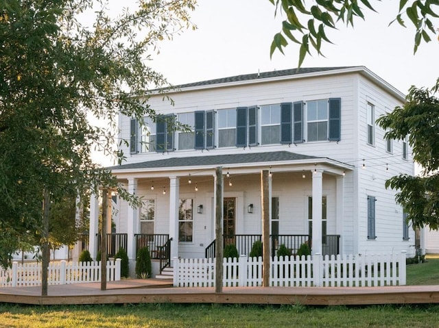 view of front facade featuring covered porch