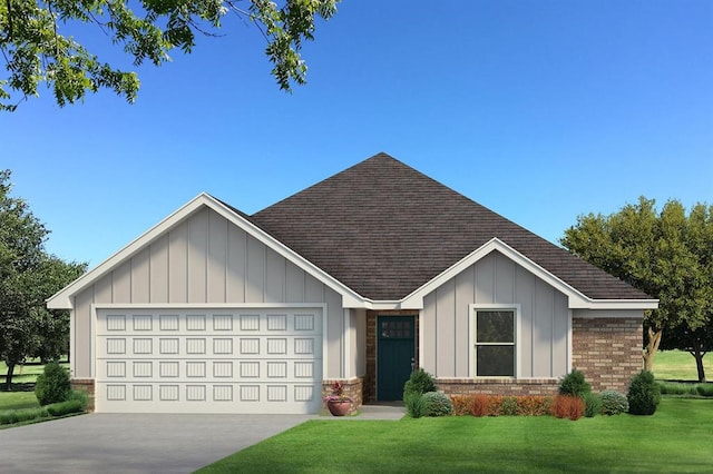 view of front facade featuring a front lawn and a garage