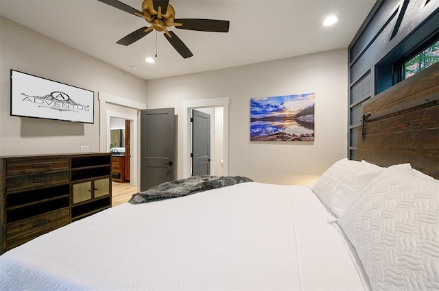 bedroom with ceiling fan