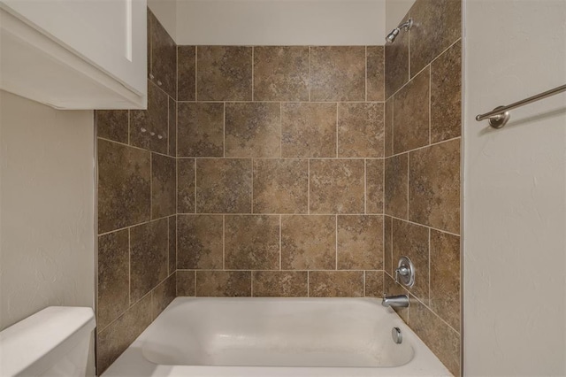1017 SW 91st St, Oklahoma City, OK 73139 - full bathroom featuring bathing tub / shower combination and toilet