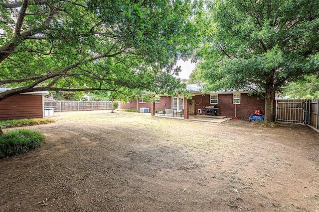 view of yard with a patio