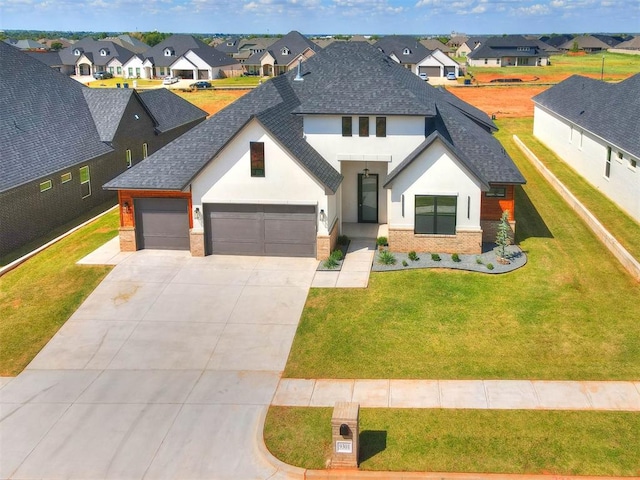 view of front of home featuring a front lawn