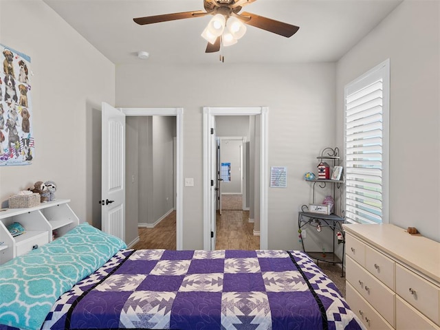 bedroom with ceiling fan